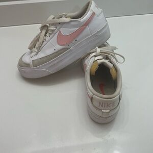 Nike White and Pink Low-Top Sneakers